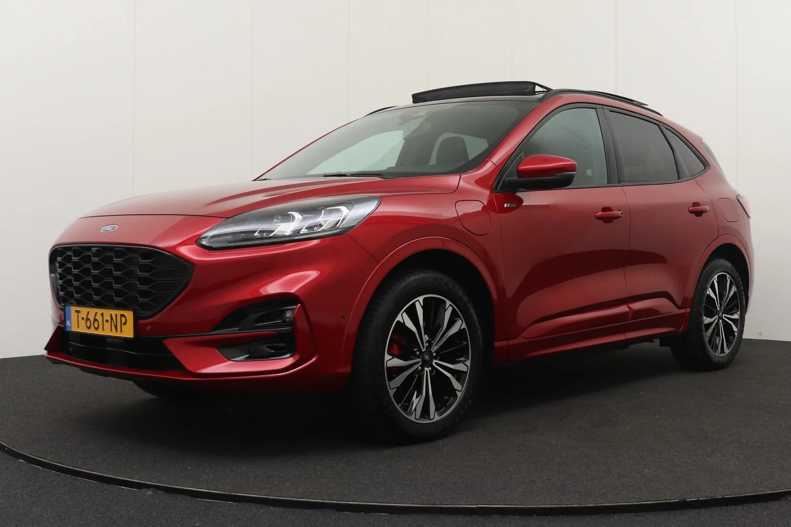 Ford Kuga (2023) — foto 1