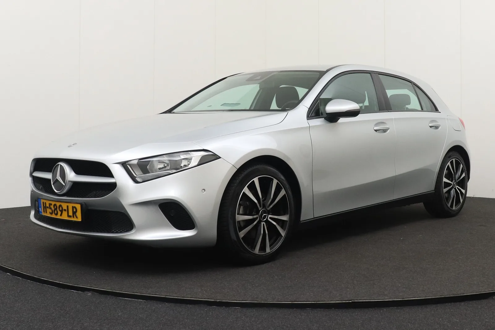 Mercedes-Benz A-Klasse (2019) — foto 1
