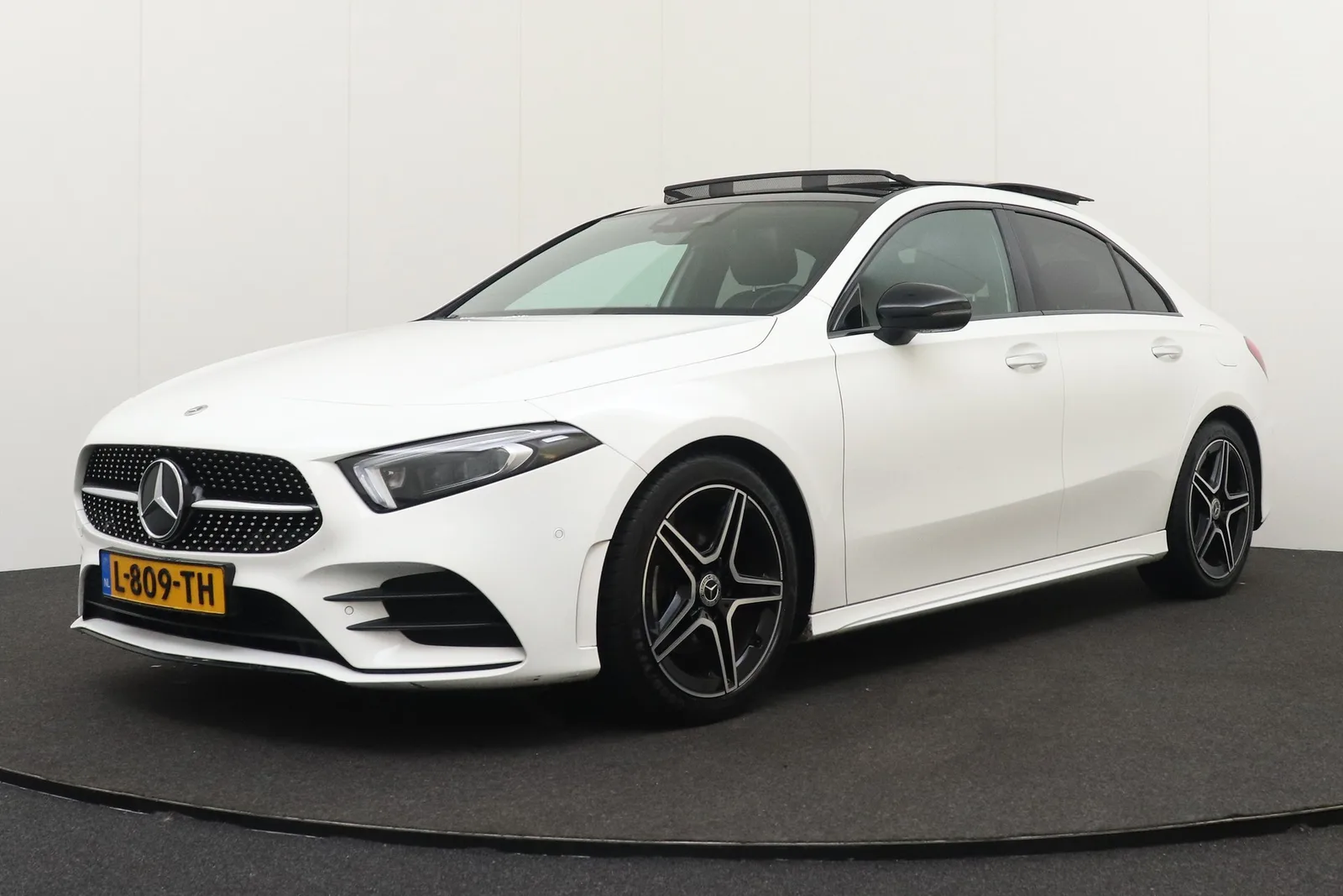 Mercedes-Benz A-Klasse (2021) — foto 1