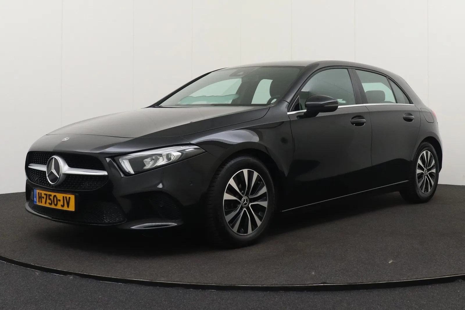 Mercedes-Benz A-Klasse (2020) — foto 1