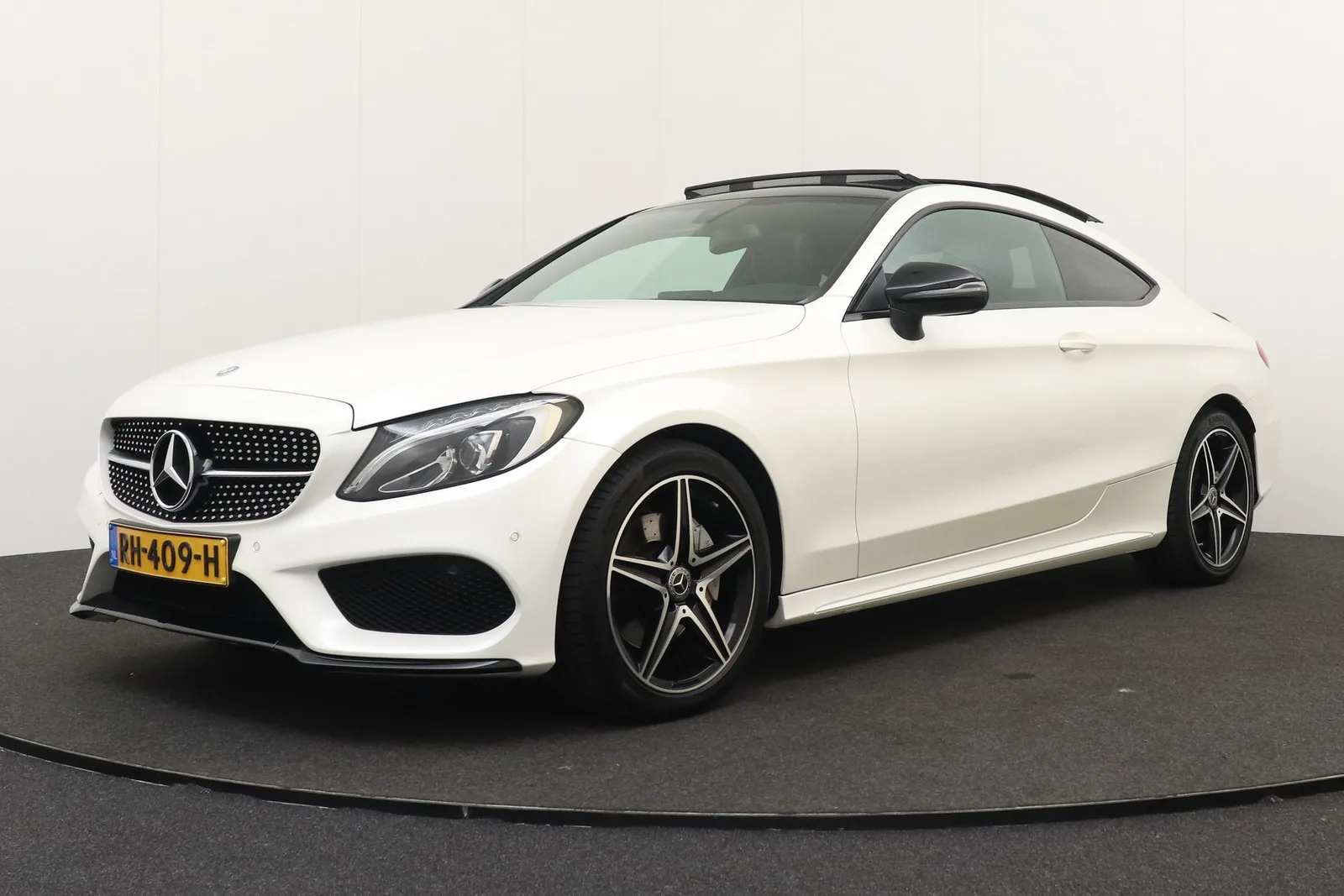 Mercedes-Benz C-Klasse (2017) — foto 1