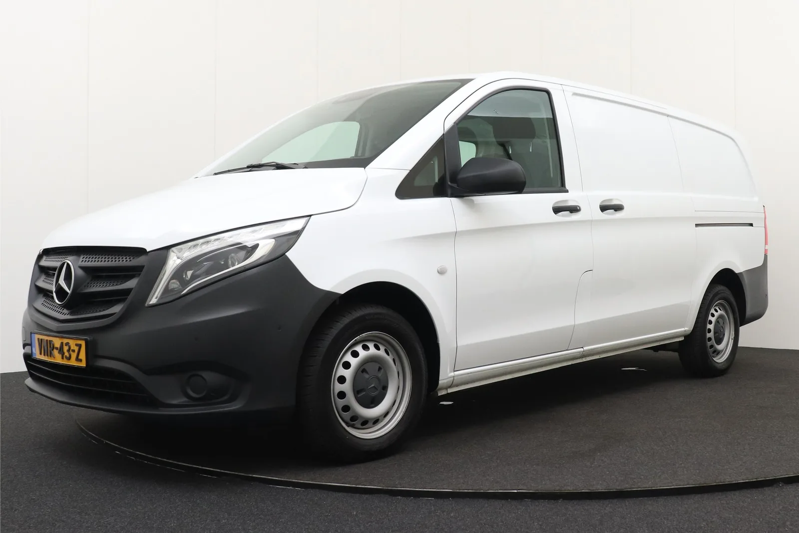 Mercedes-Benz Vito (2022) — foto 1
