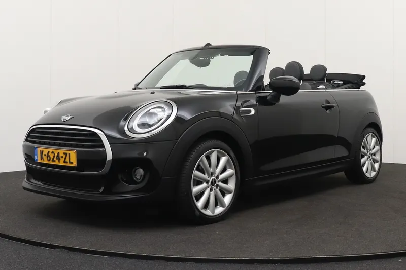 MINI Cabrio (2021)