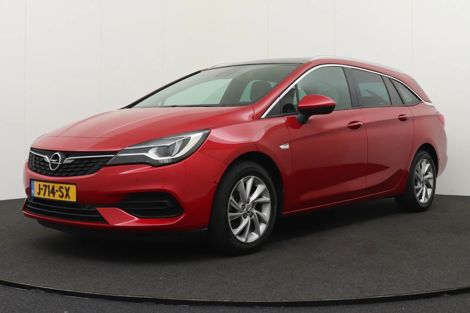 Opel Astra (2020) — foto 1