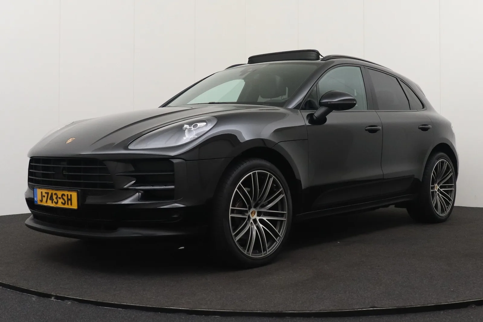 Porsche Macan (2019) — foto 1