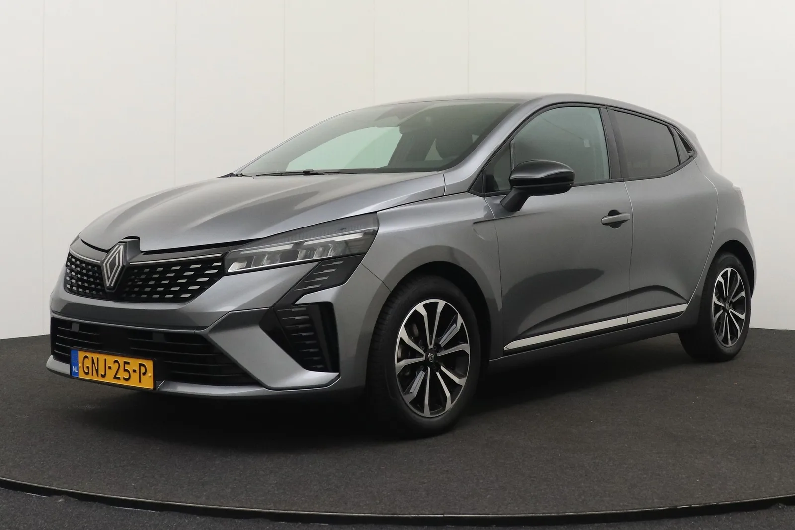 Renault Clio (2024) — foto 1