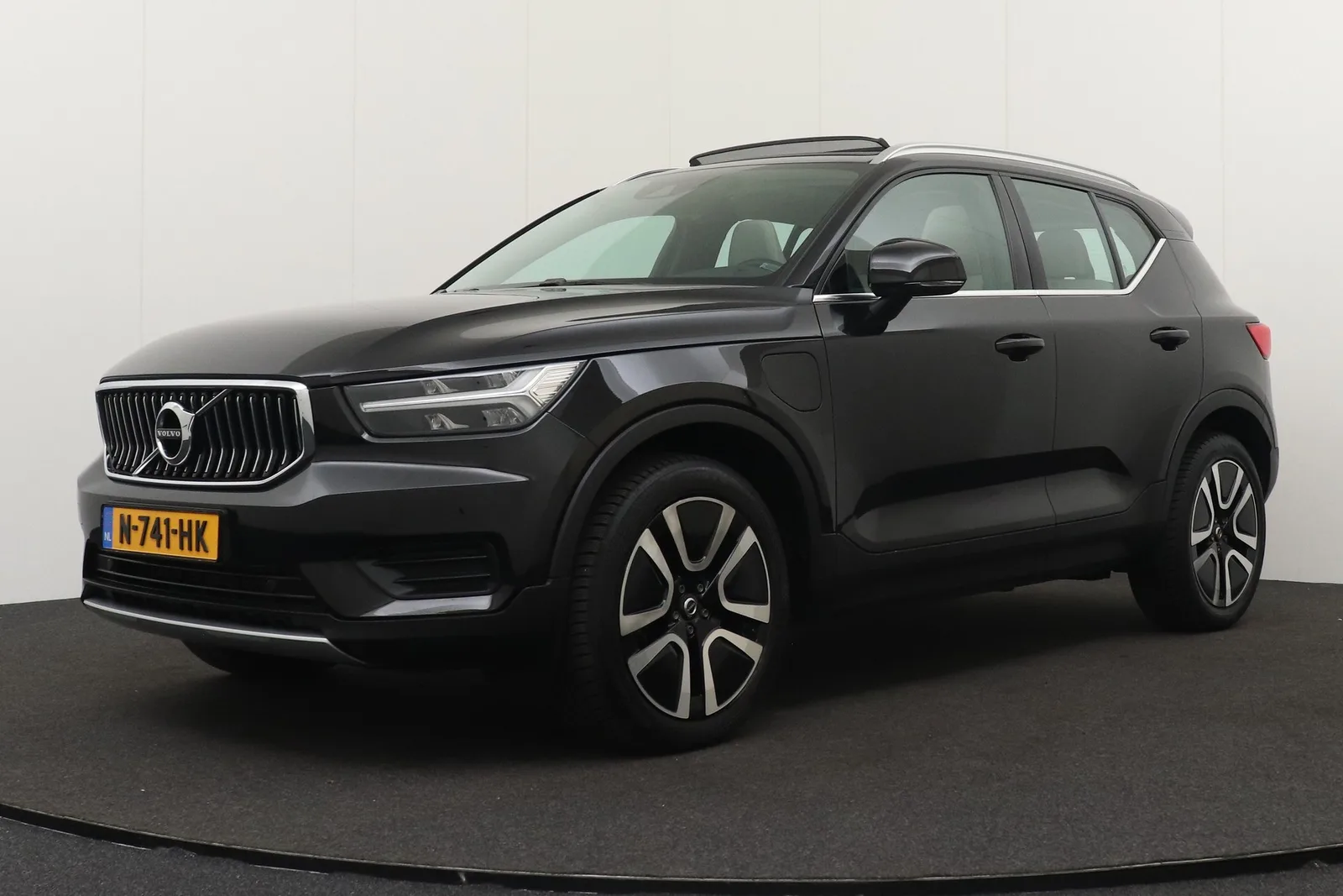 Volvo XC40 (2021) — foto 1