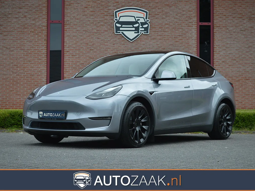 Tesla Model Y (2023) — foto 1