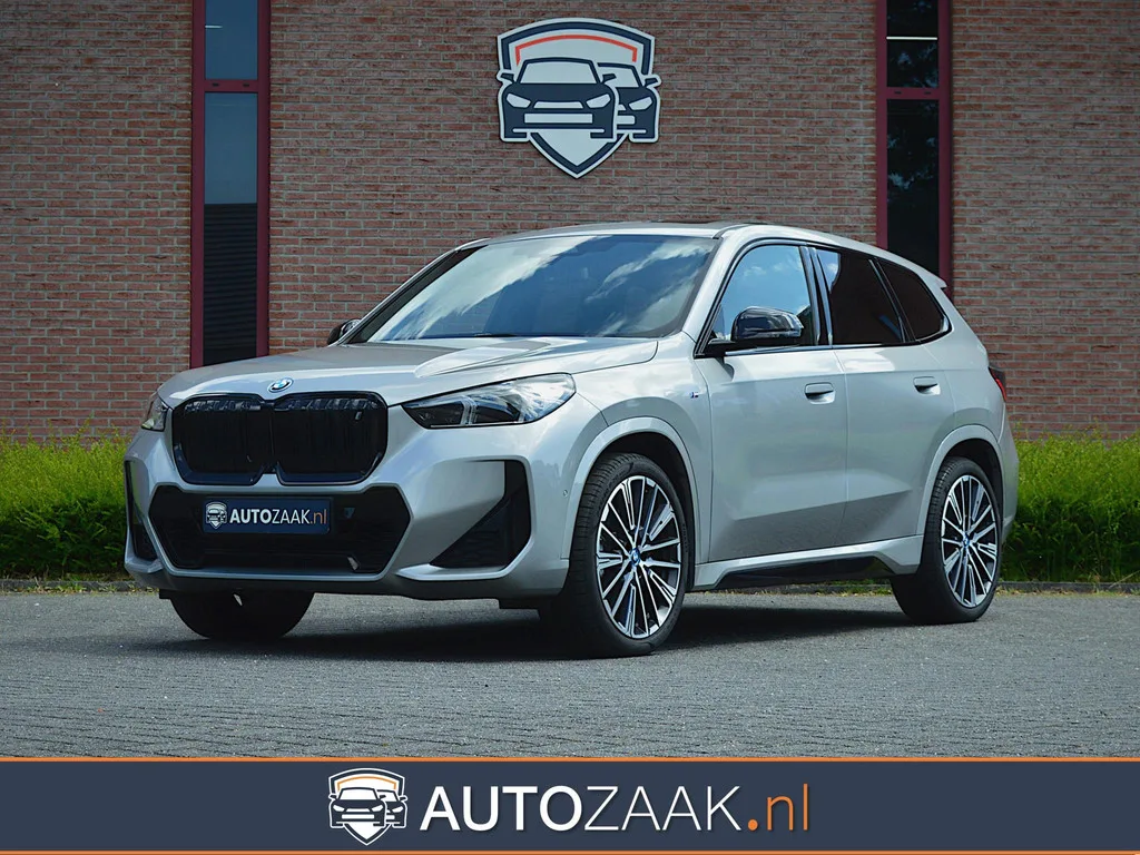 BMW iX1 (2023) — foto 1