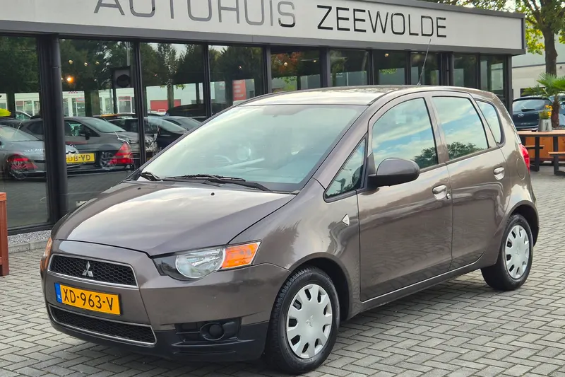 Mitsubishi Colt (2011)