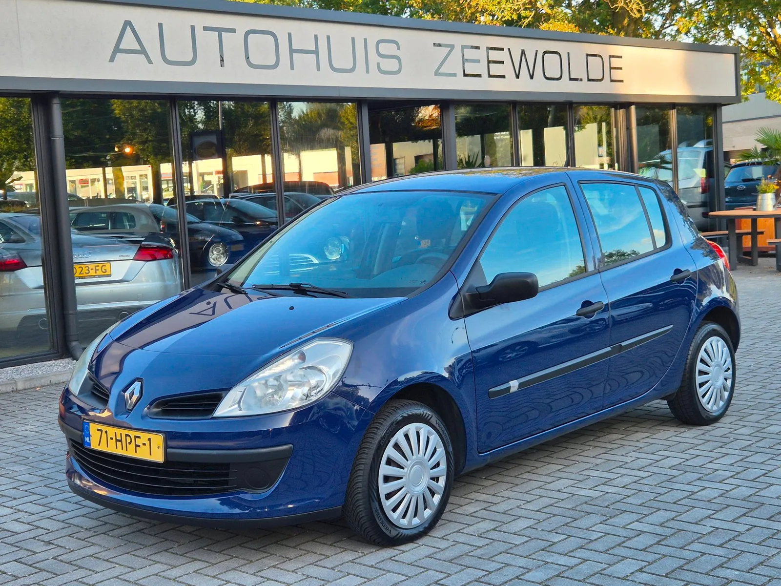 Renault Clio (2009) — foto 1