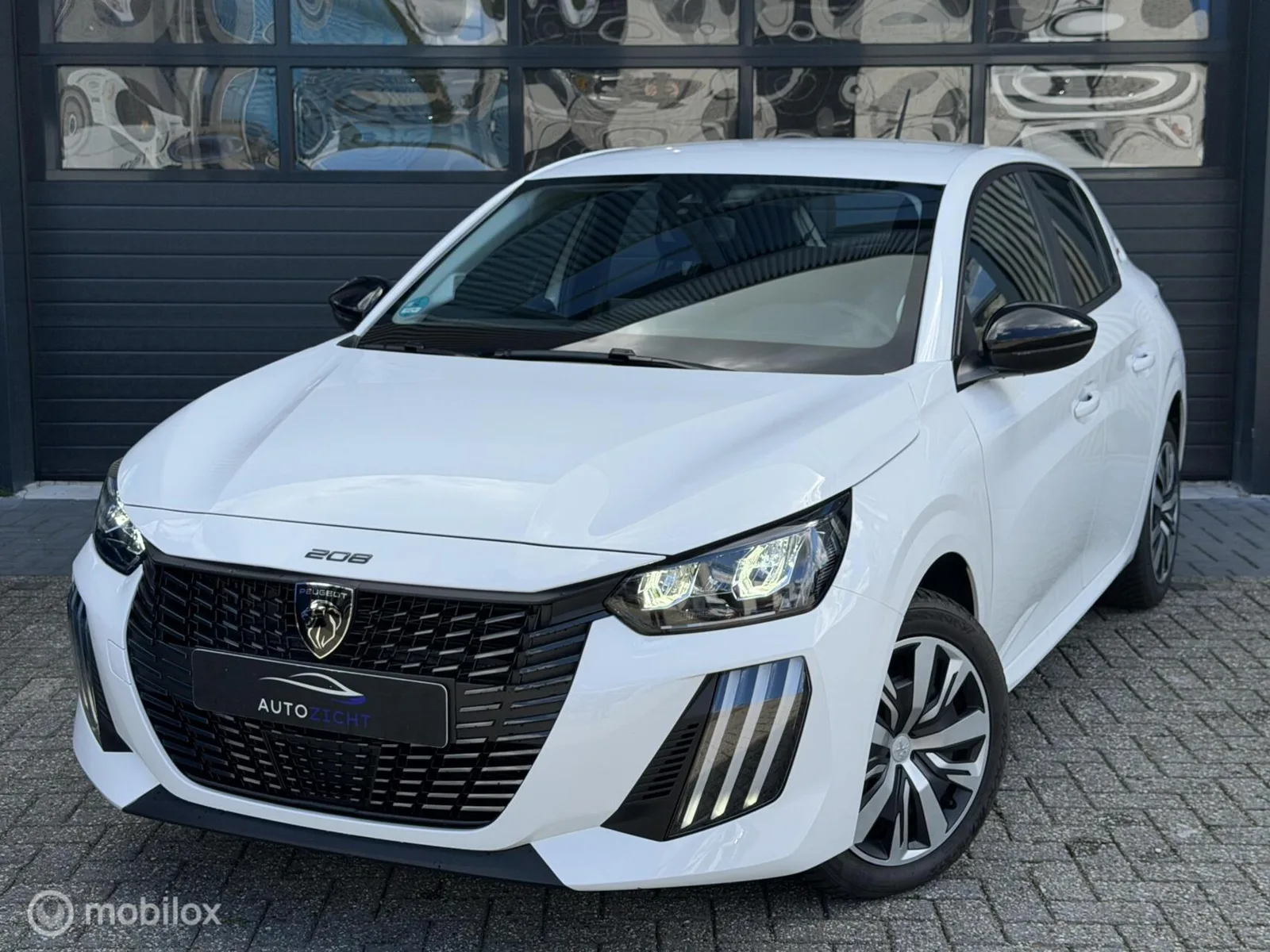 Peugeot 208 (2025) — foto 1