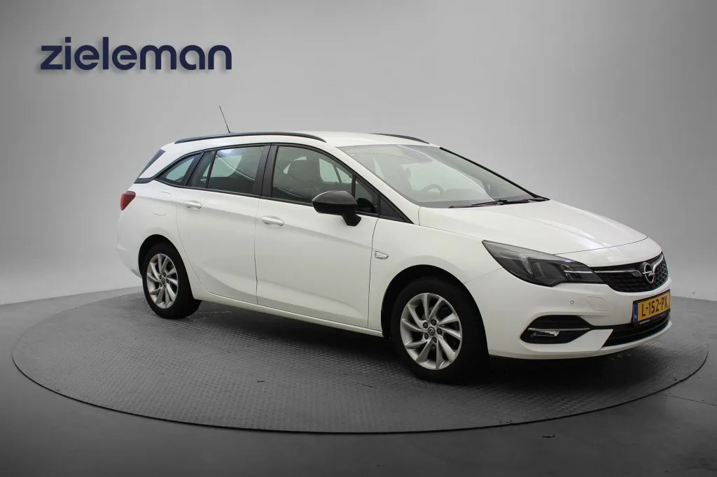 Opel Astra (2021) — foto 1