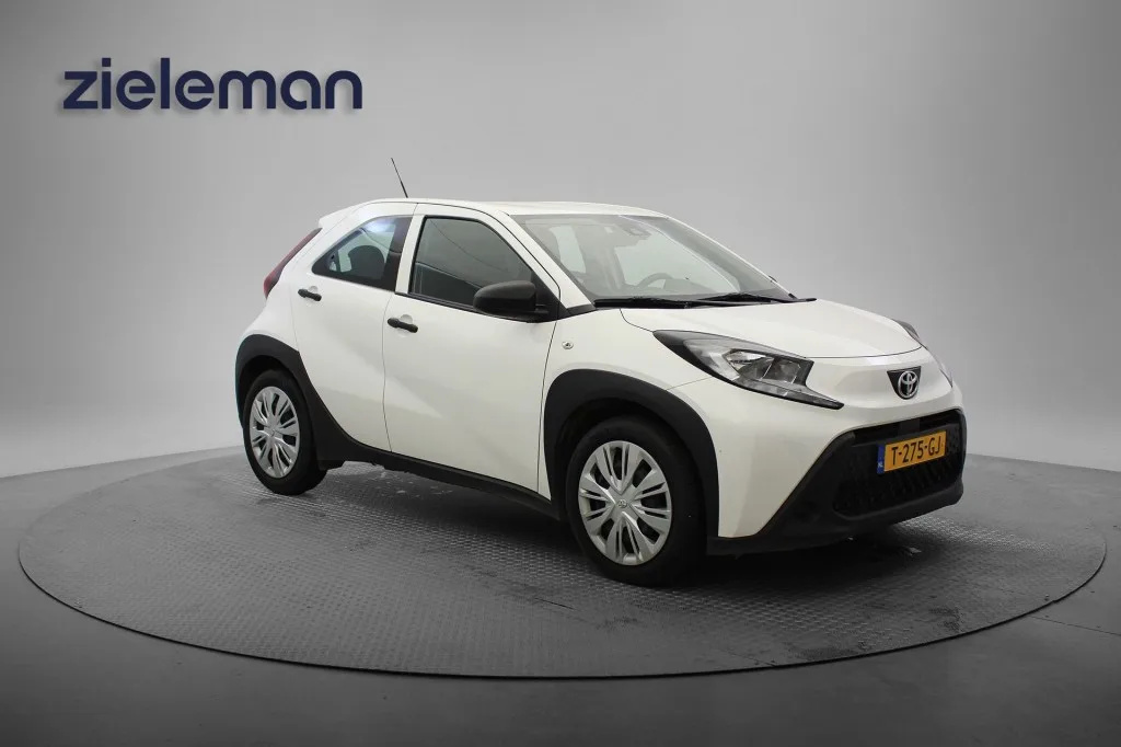 Toyota Aygo X (2023) — foto 1