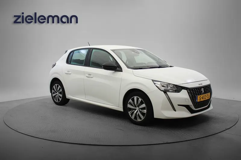 Peugeot 208 (2023)