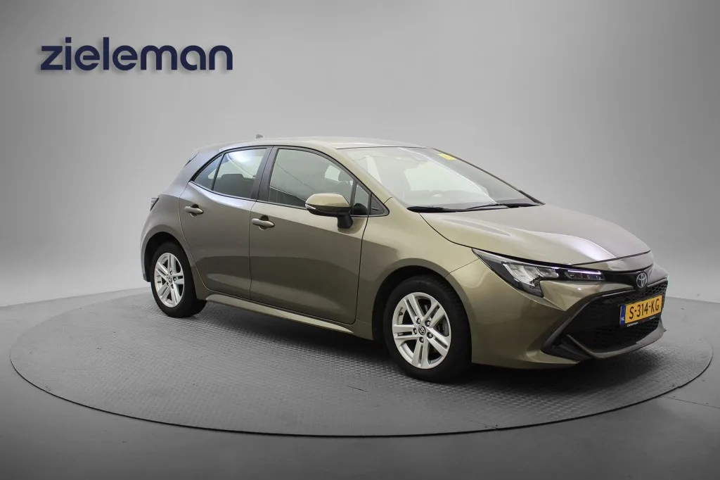 Toyota Corolla (2023) — foto 1
