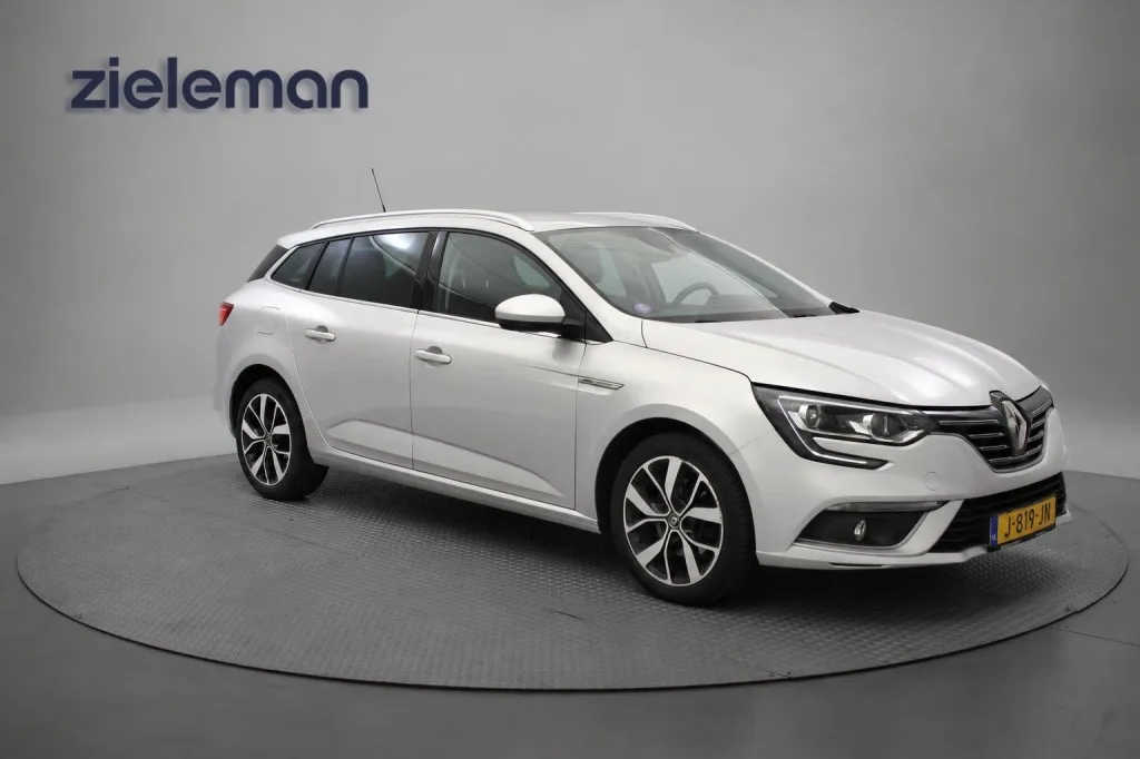 Renault Mégane (2020) — foto 1
