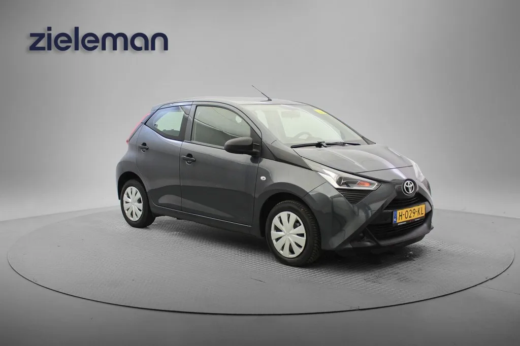 Toyota Aygo (2020) — foto 1