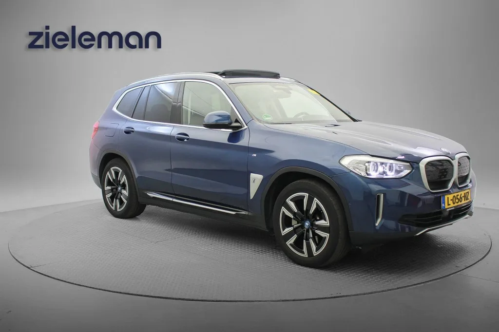BMW iX3 (2021) — foto 1