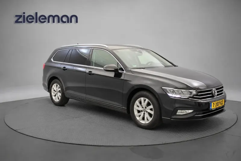 Volkswagen Passat (2023)