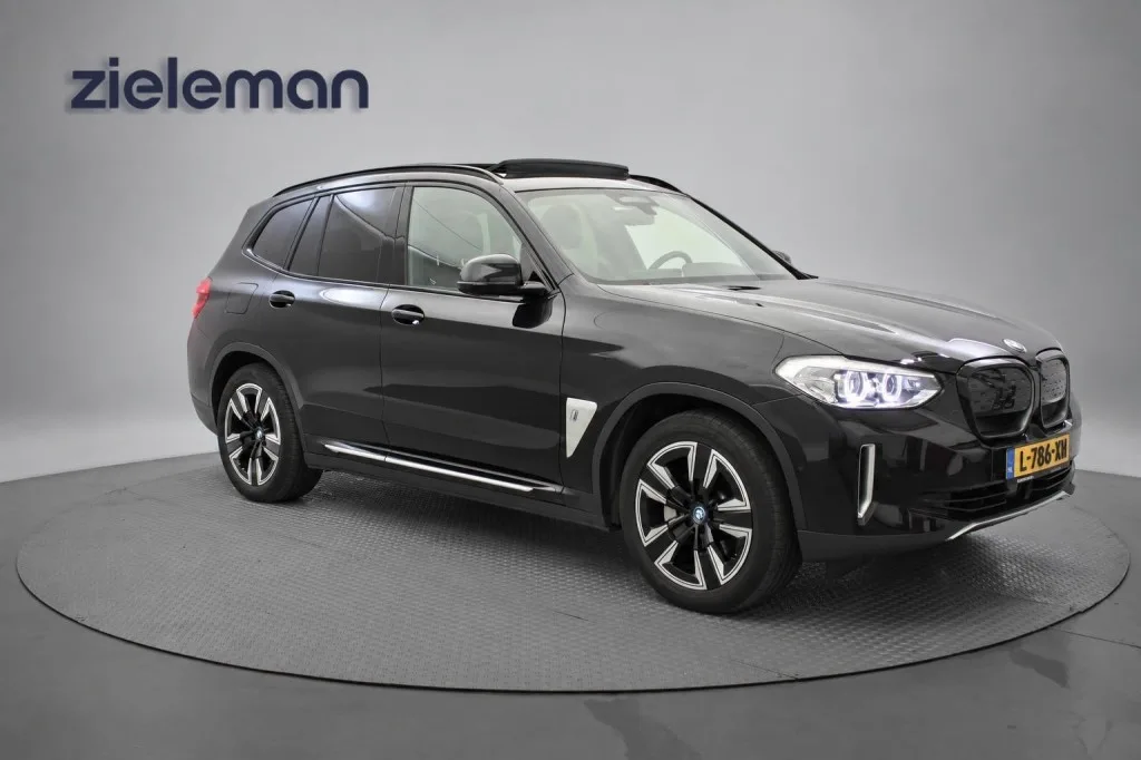 BMW iX3 (2021) — foto 1