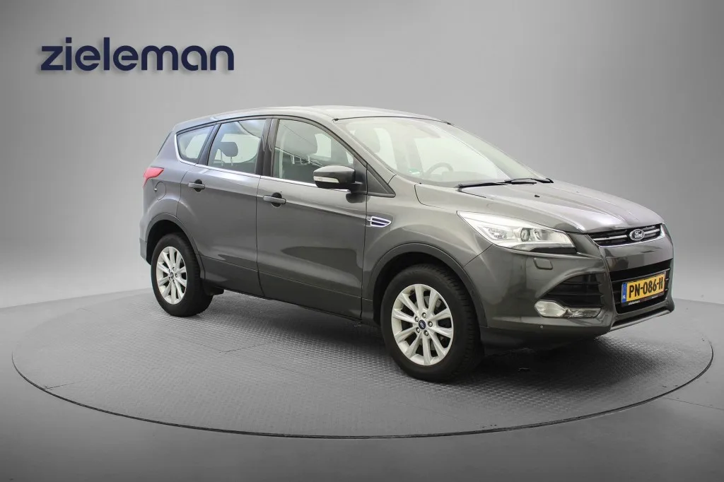 Ford Kuga (2015) — foto 1