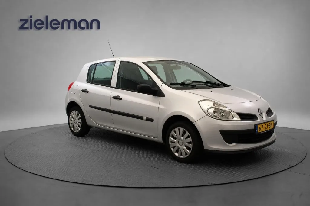 Renault Clio (2006) — foto 1