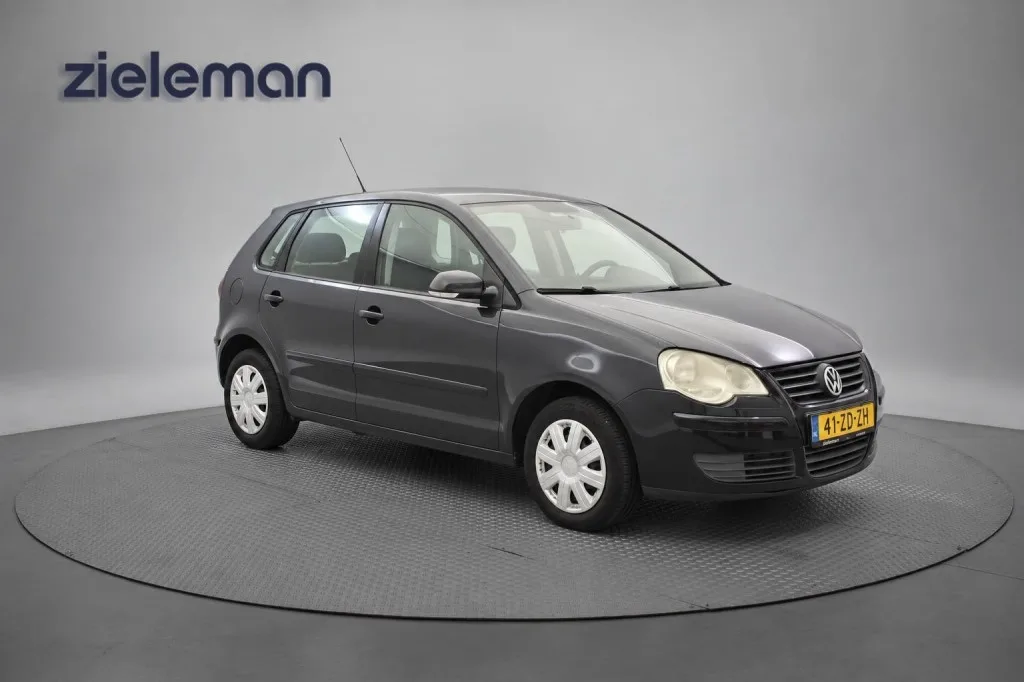 Volkswagen Polo (2008) — foto 1