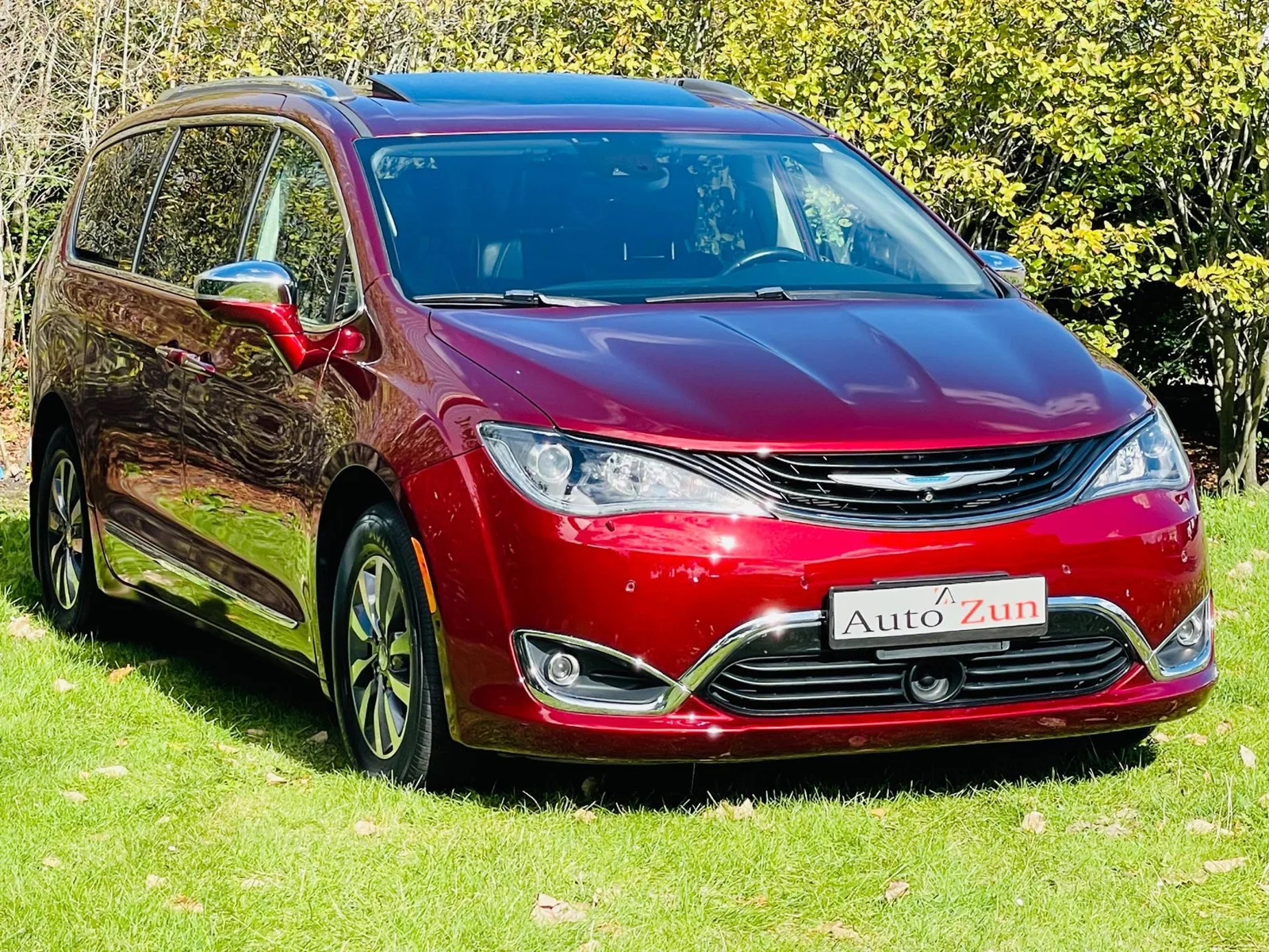 Chrysler Pacifica (2017) — foto 1