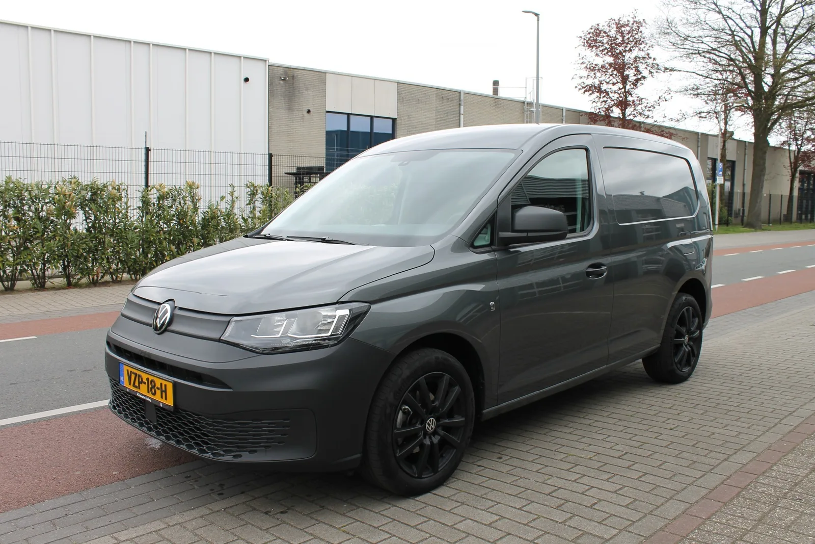 Volkswagen Caddy (2023) — foto 1