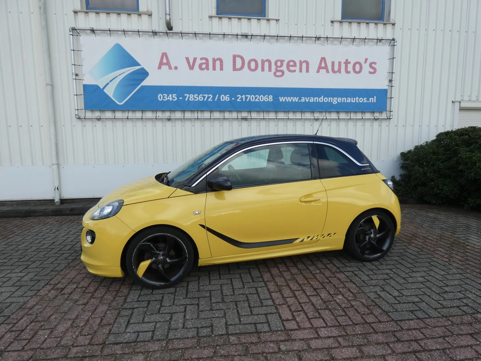 Opel Adam (2013) — foto 1