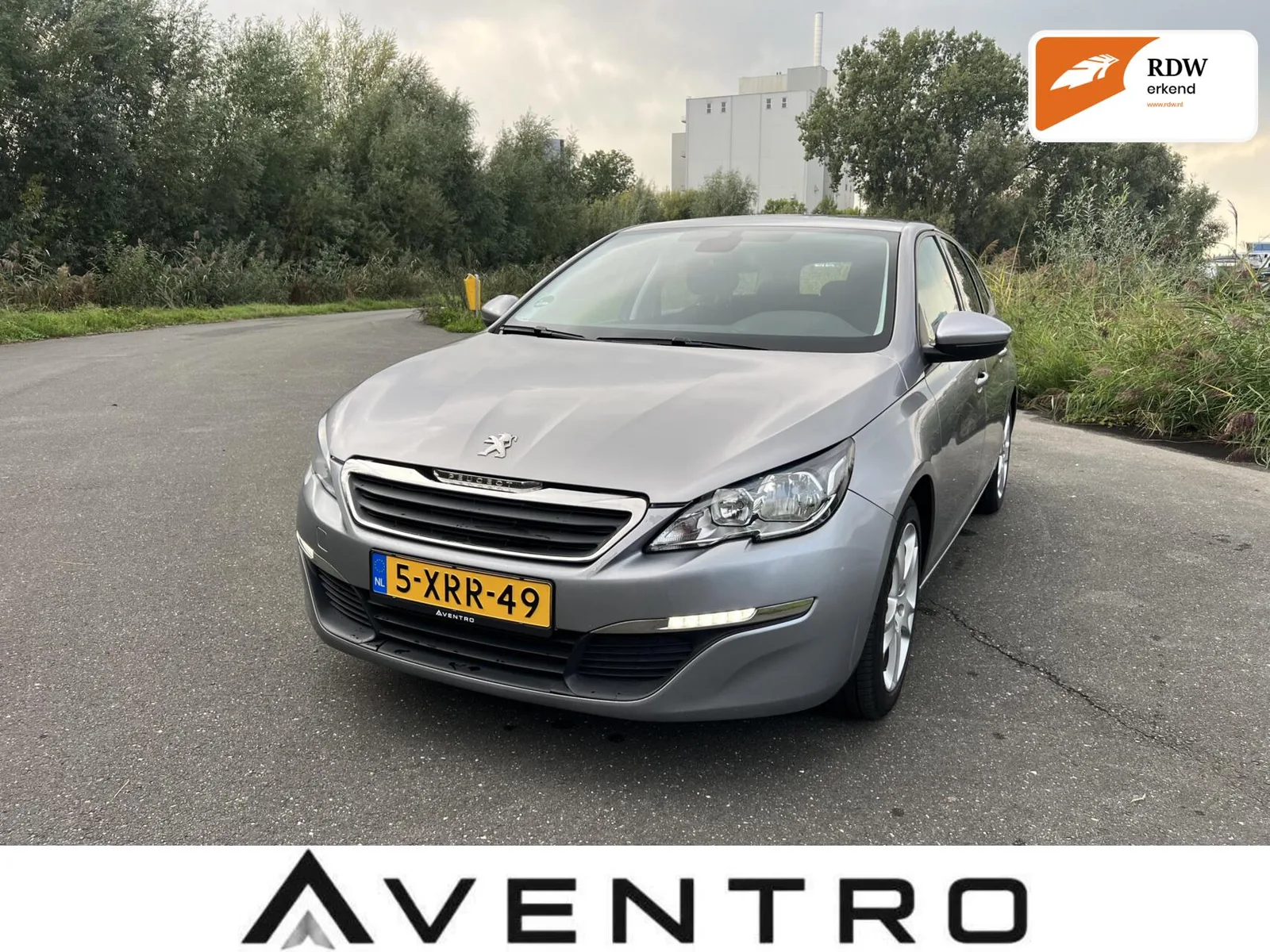 Peugeot 308 (2014) — foto 1