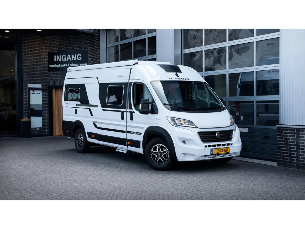 Adria Twin (2021) — foto 1