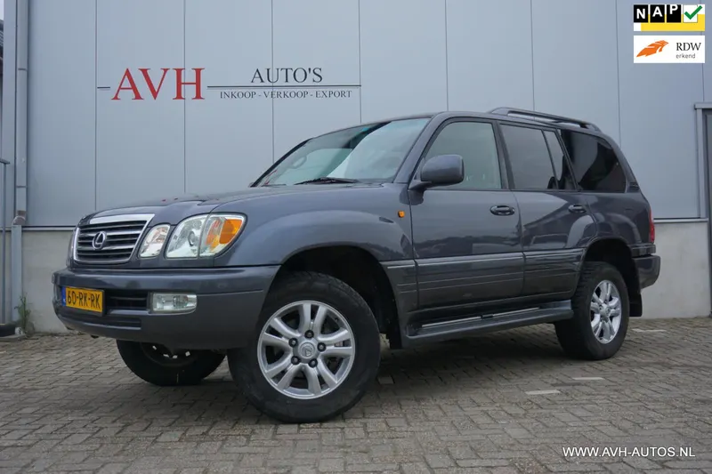 Lexus LX (2005)