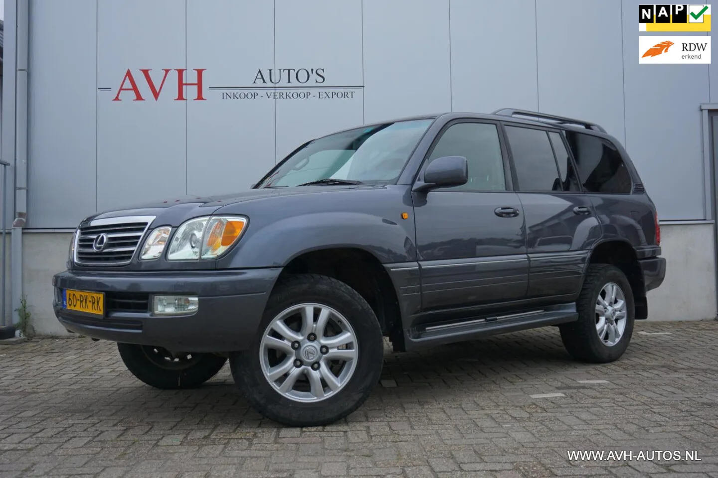 Lexus LX (2005) — foto 1