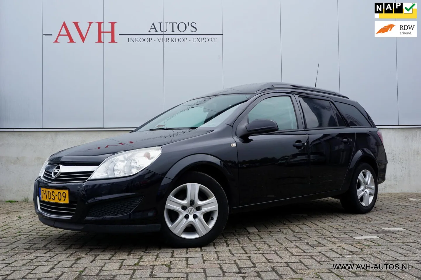 Opel Astra (2009) — foto 1