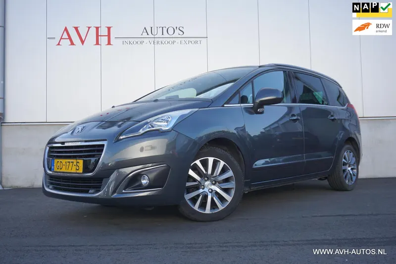 Peugeot 5008 (2015)