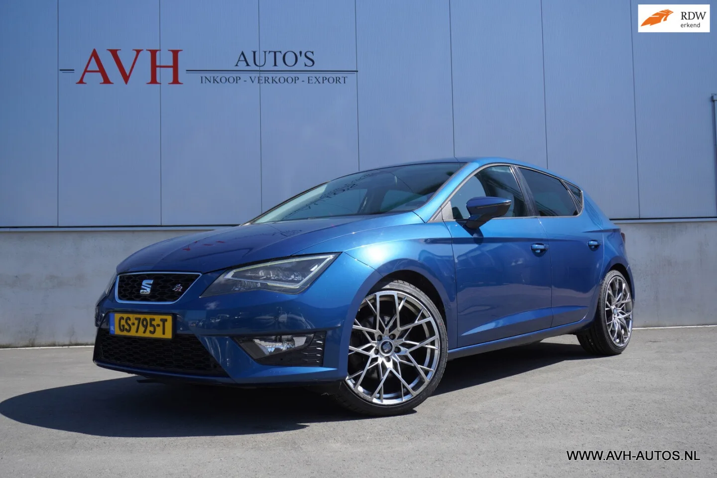 SEAT Leon (2015) — foto 1