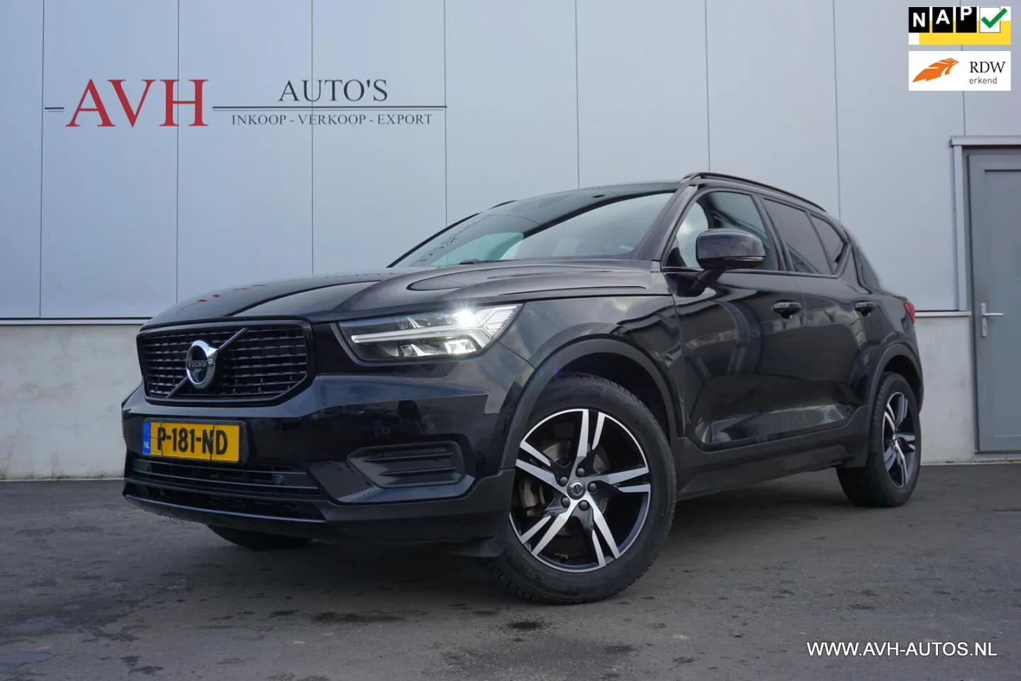 Volvo XC40 (2022) — foto 1