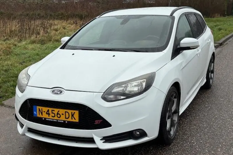 Ford Focus (2012)