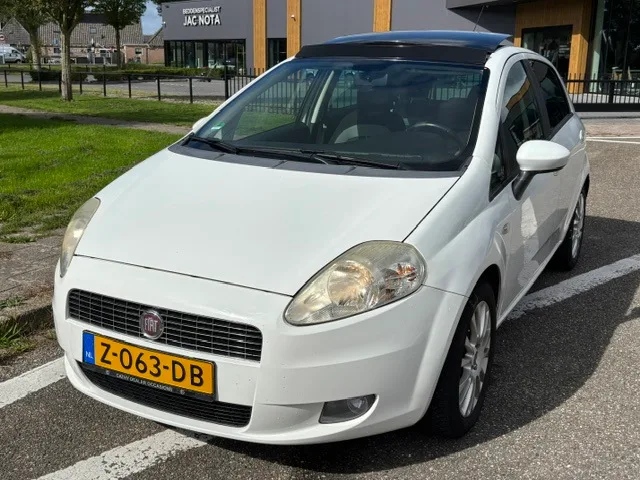Fiat Grande Punto (2008) — foto 1