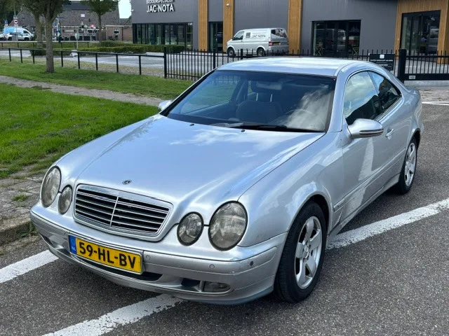 Mercedes-Benz CLK-Klasse (2001) — foto 1