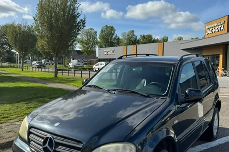 Mercedes-Benz M-Klasse (2001)