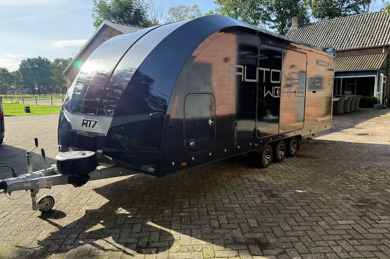 Brian James Trailers Shuttle Tilt-Bed (2024)