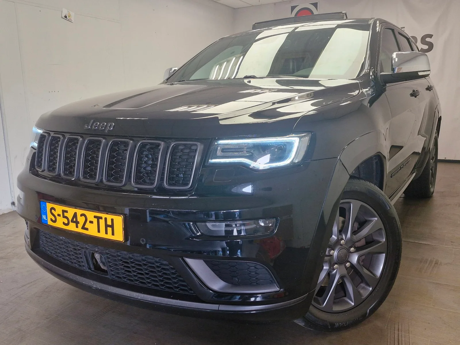 Jeep Grand Cherokee (2018) — foto 1