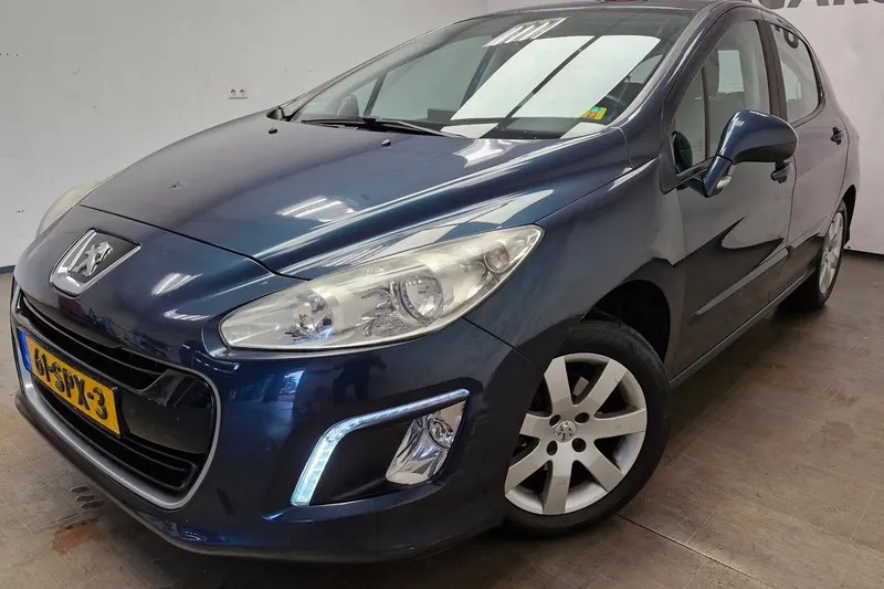Peugeot 308 (2011)