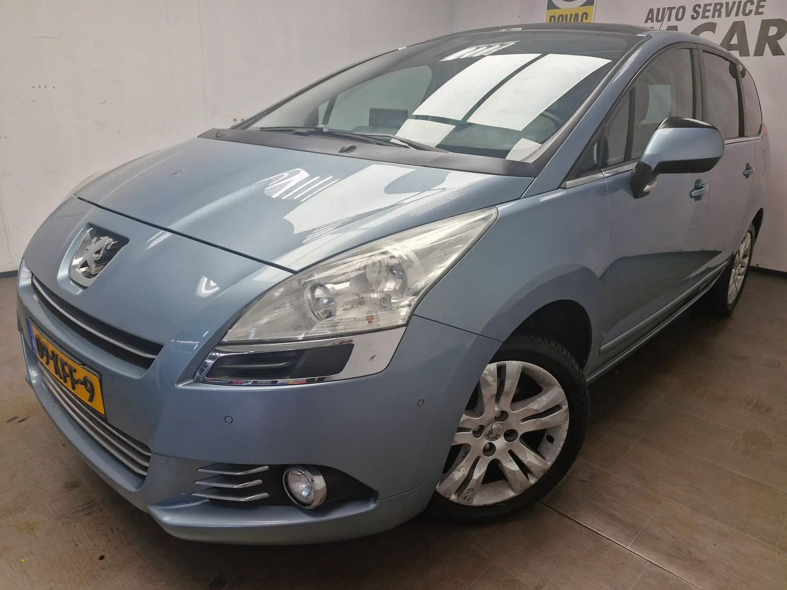 Peugeot 5008 (2009) — foto 1