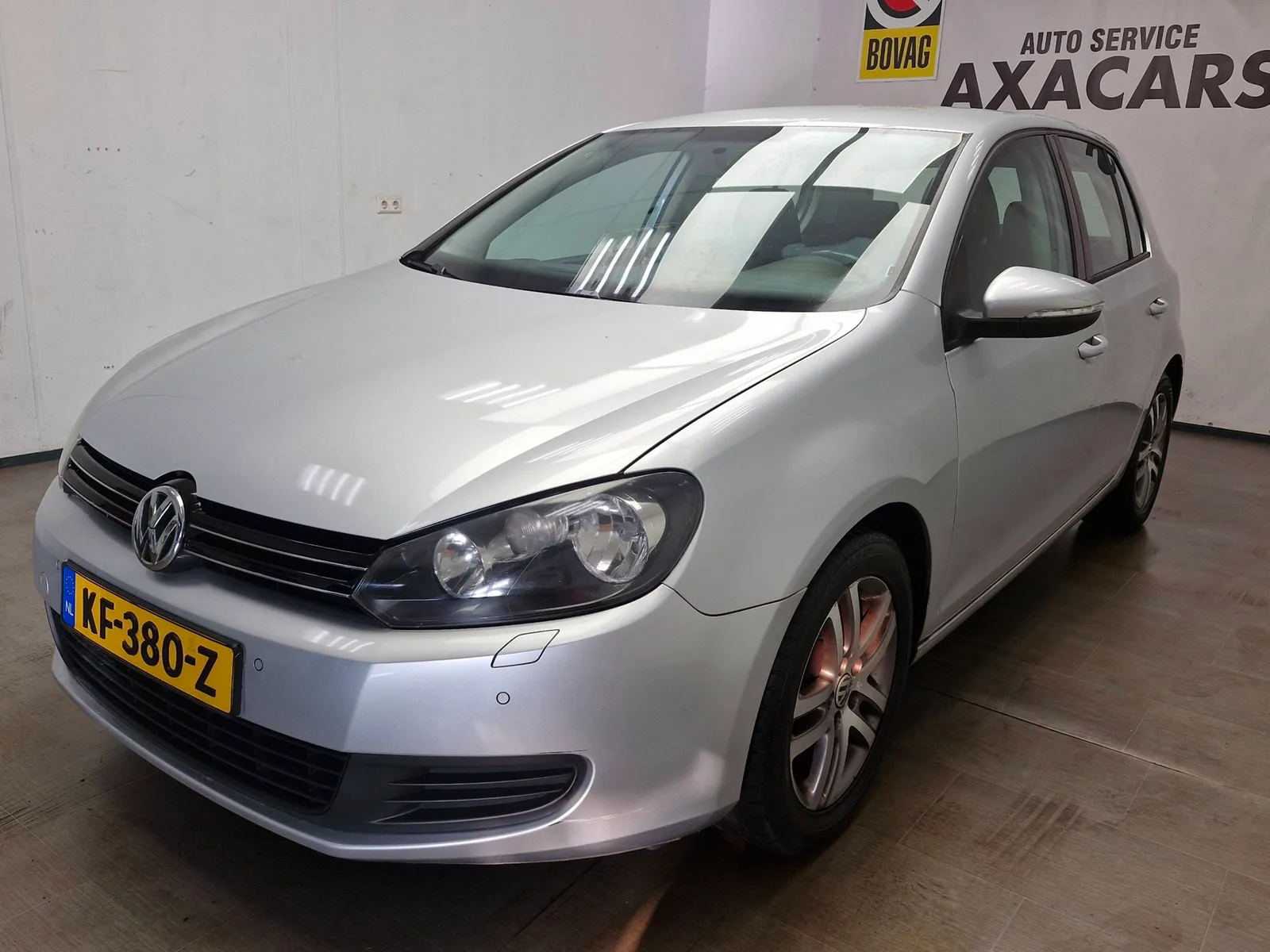 Volkswagen Golf (2009) — foto 1