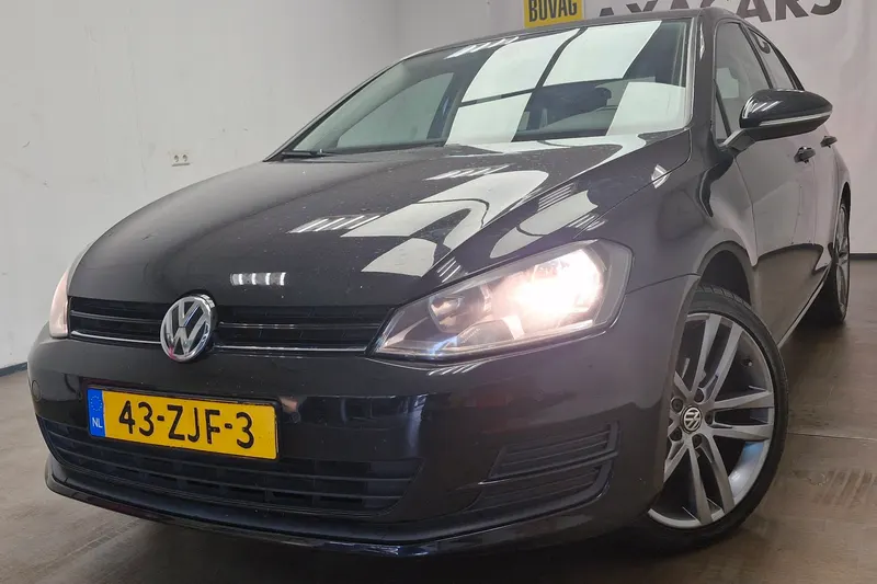 Volkswagen Golf (2012)
