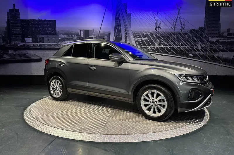 Volkswagen T-Roc (2022)